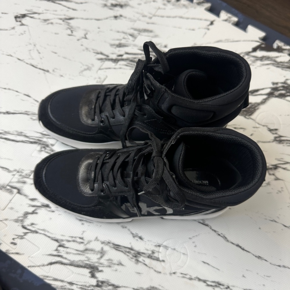 Euc - Michael Kors 2” platform sneakers size 9 - Picture 2 of 12